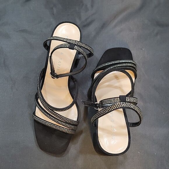 BRAND NEW KELLY &KATIE RHINESTONE EMBELLISHMENTS OPEN-TOE SANDAL - Picture 7 of 16